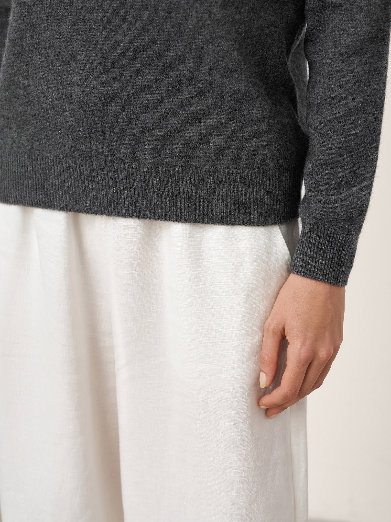 Premium Cashmere Blend Hand-Finished Seamless V-Neck Sweater SURI by LINTICO