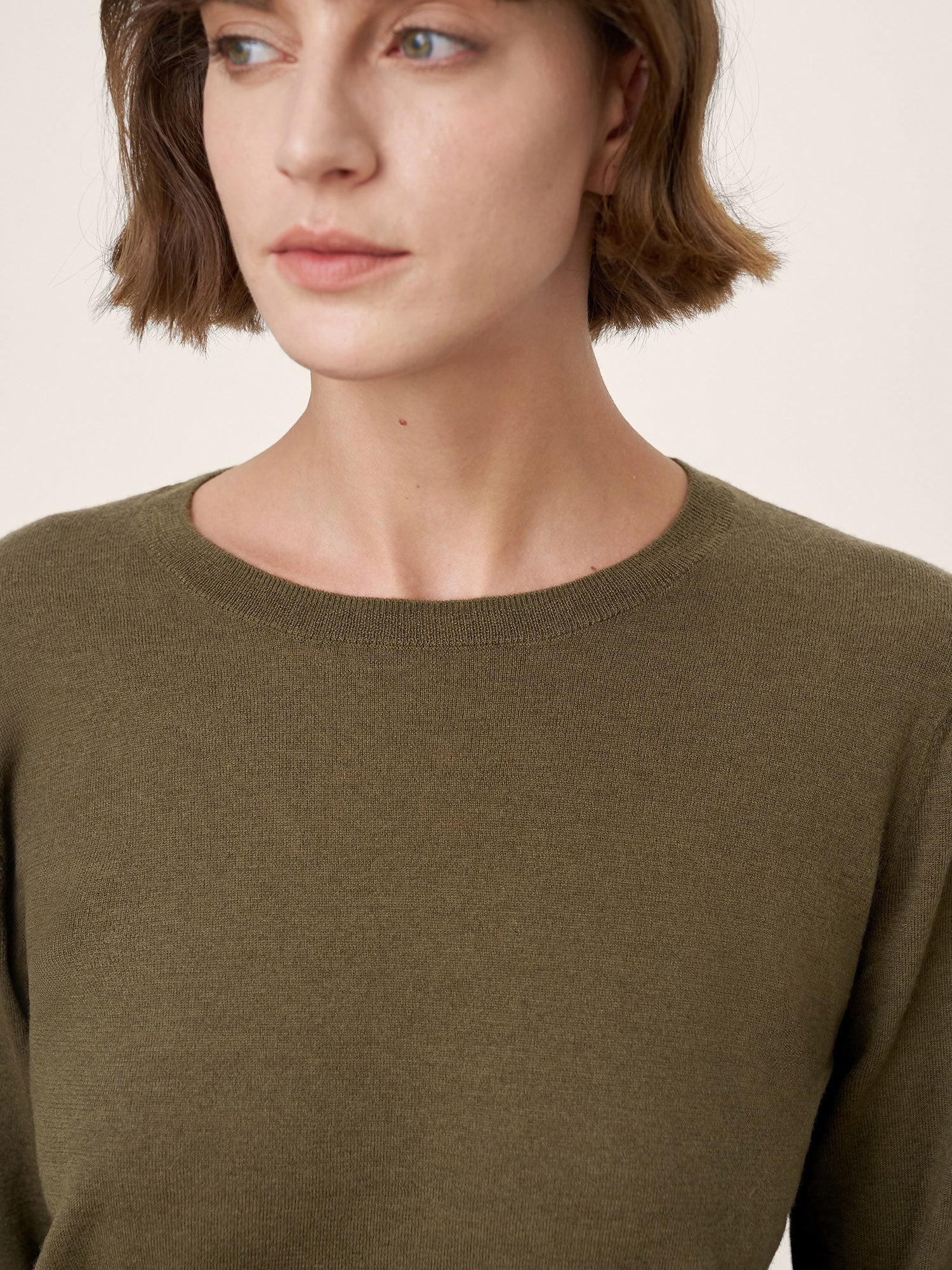 100% Extra-Fine Merino Wool Essential Crew Neck Knit Sweater BRIDGET by LINTICO