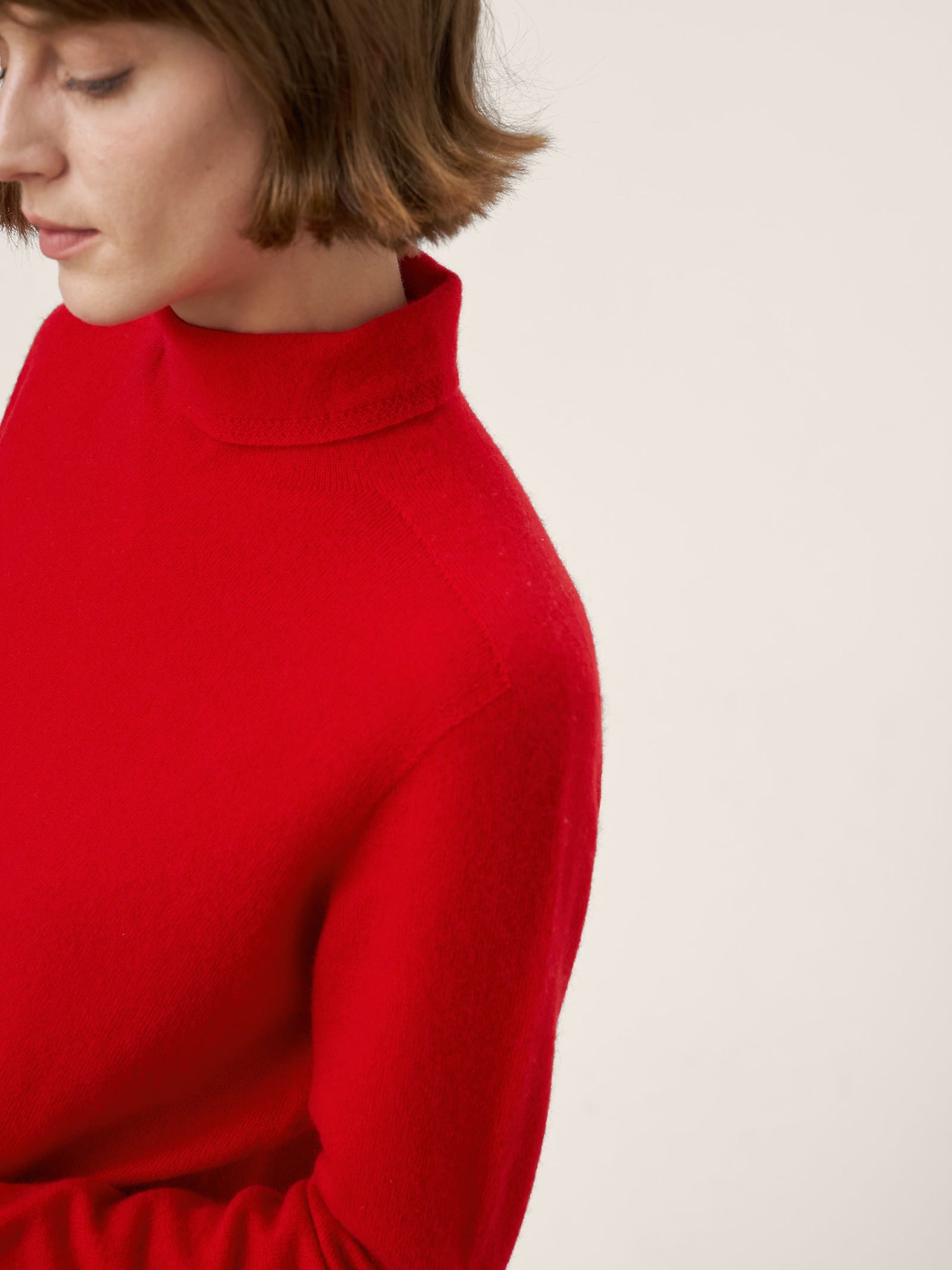Premium Cashmere Blend Hand-Finished Seamless Turtleneck Knit Top TOVE by LINTICO