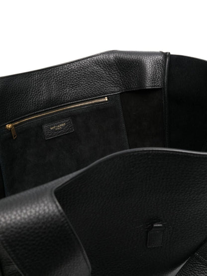 Saint Laurent Women Le 5 À 7 Bea Bag In Grained Leather by Luosophy