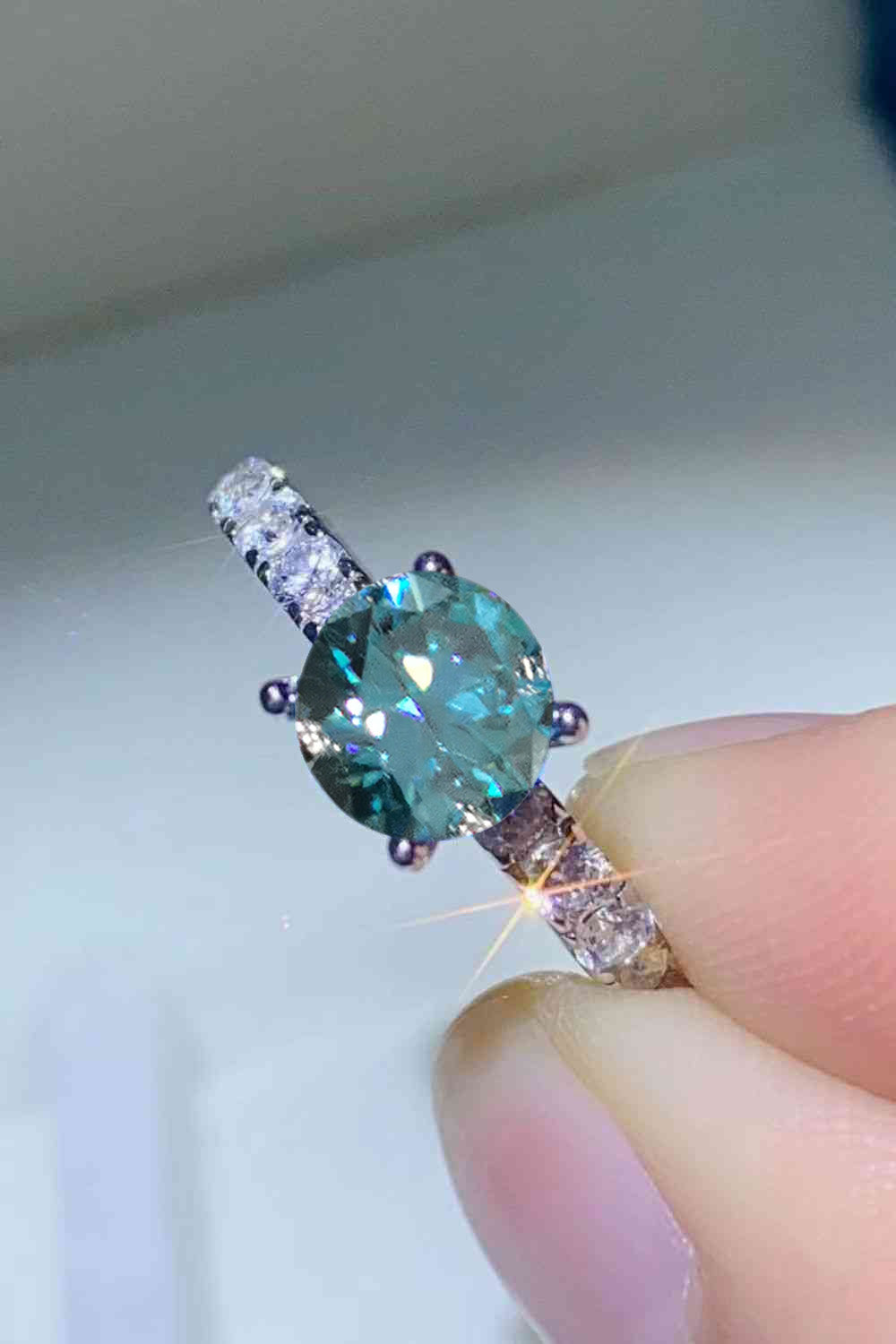 Future Style 1 Carat Blue Brilliant Round Cut Sparkala™ Side Stone Ring by Sparkala