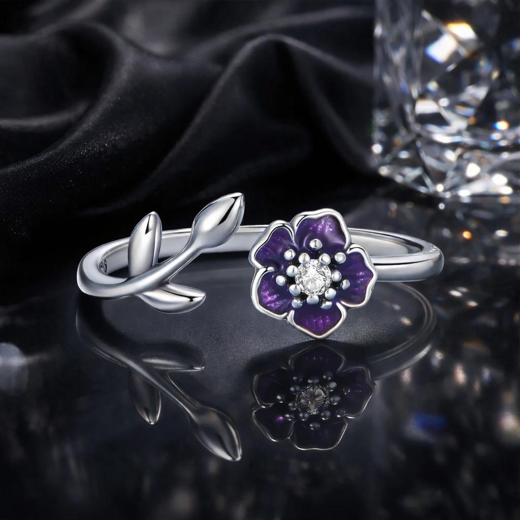 925 Sterling Silver Oxidized Flower Design Ring with Pavé Setting CZ by Bids.com