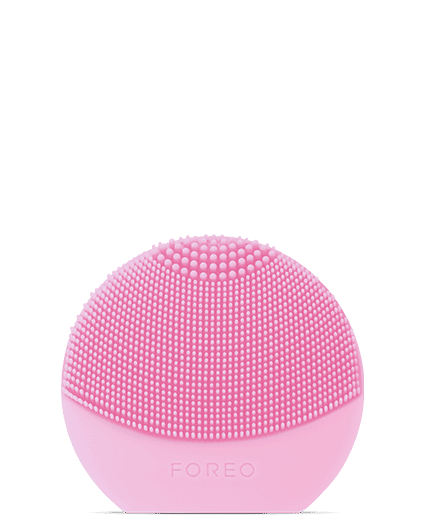 FOREO LUNA play plus by Nava Beauty