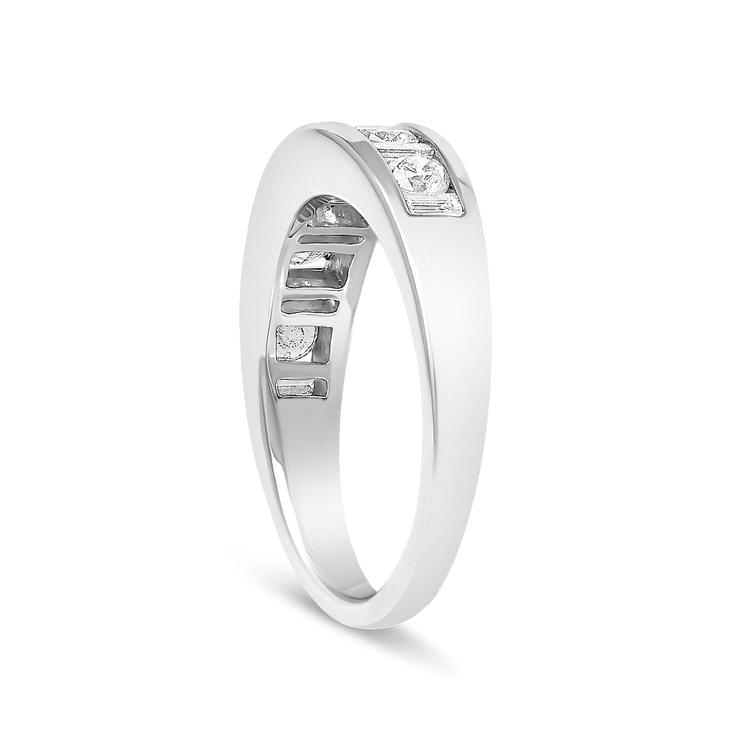 14K White Gold Alternating 1.0 Cttw Round and Baguette Diamond Channel Band Ring by Bids.com