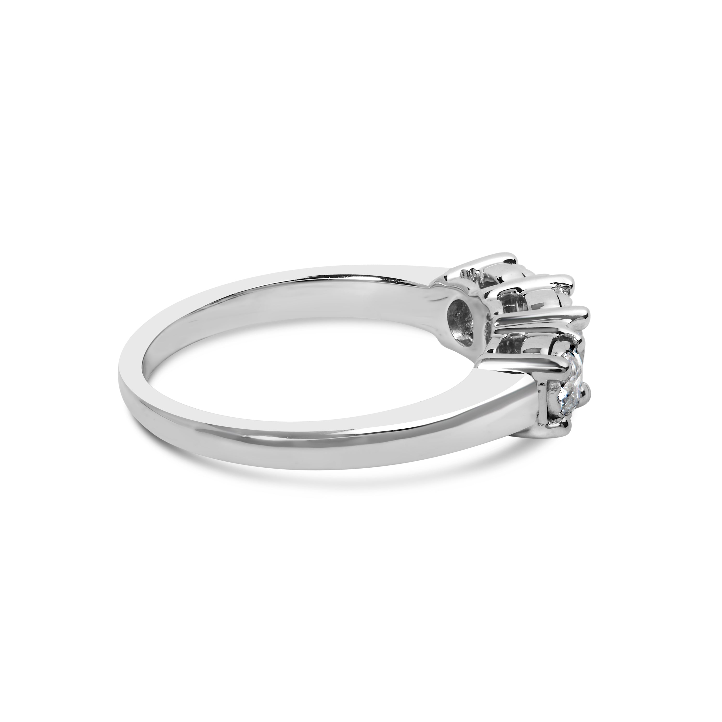 14K White Gold 1/2 Cttw Miracle Set Round Lab Grown Diamond Three Stone Illusion Plate Ring (F-G Color, VS1-VS2 Clarity) - Ring Size 7 by Bids.com