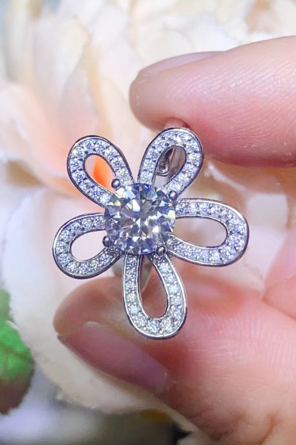 1 Carat Brilliant Round Cut Sparkala™ Flower-Shaped Open 925 sterling silver Ring - DestGlow