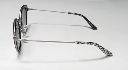 Isaac Mizrahi 30251 Sunglasses by ModaFrames