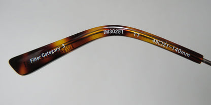 Isaac Mizrahi 30251 Sunglasses by ModaFrames