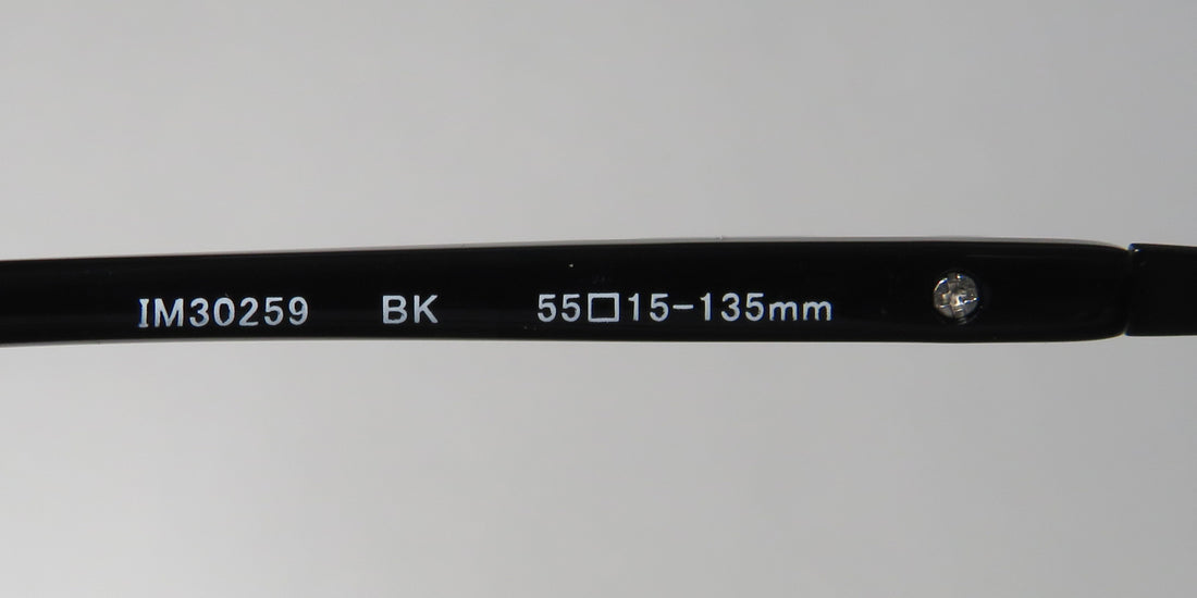 Isaac Mizrahi 30259 Sunglasses by ModaFrames