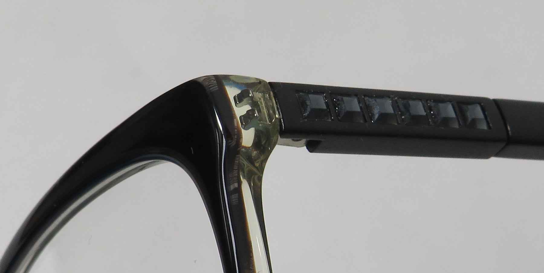 Vera Wang Luxe Zixi Eyeglasses