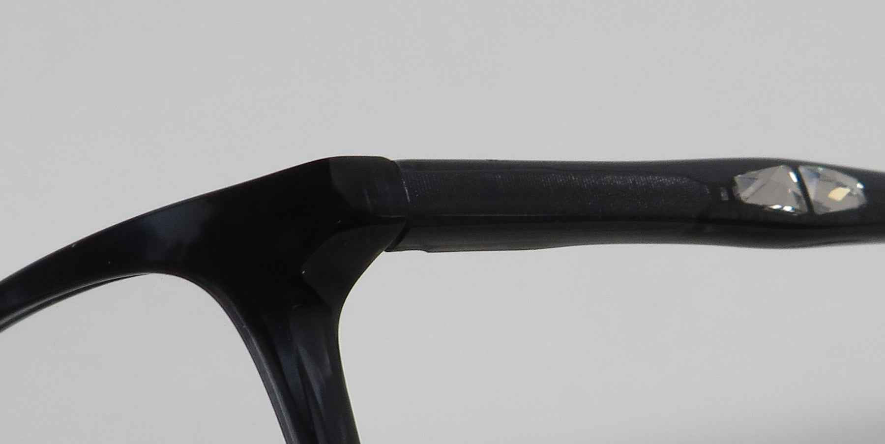 Vera Wang Luxe Avelina Eyeglasses