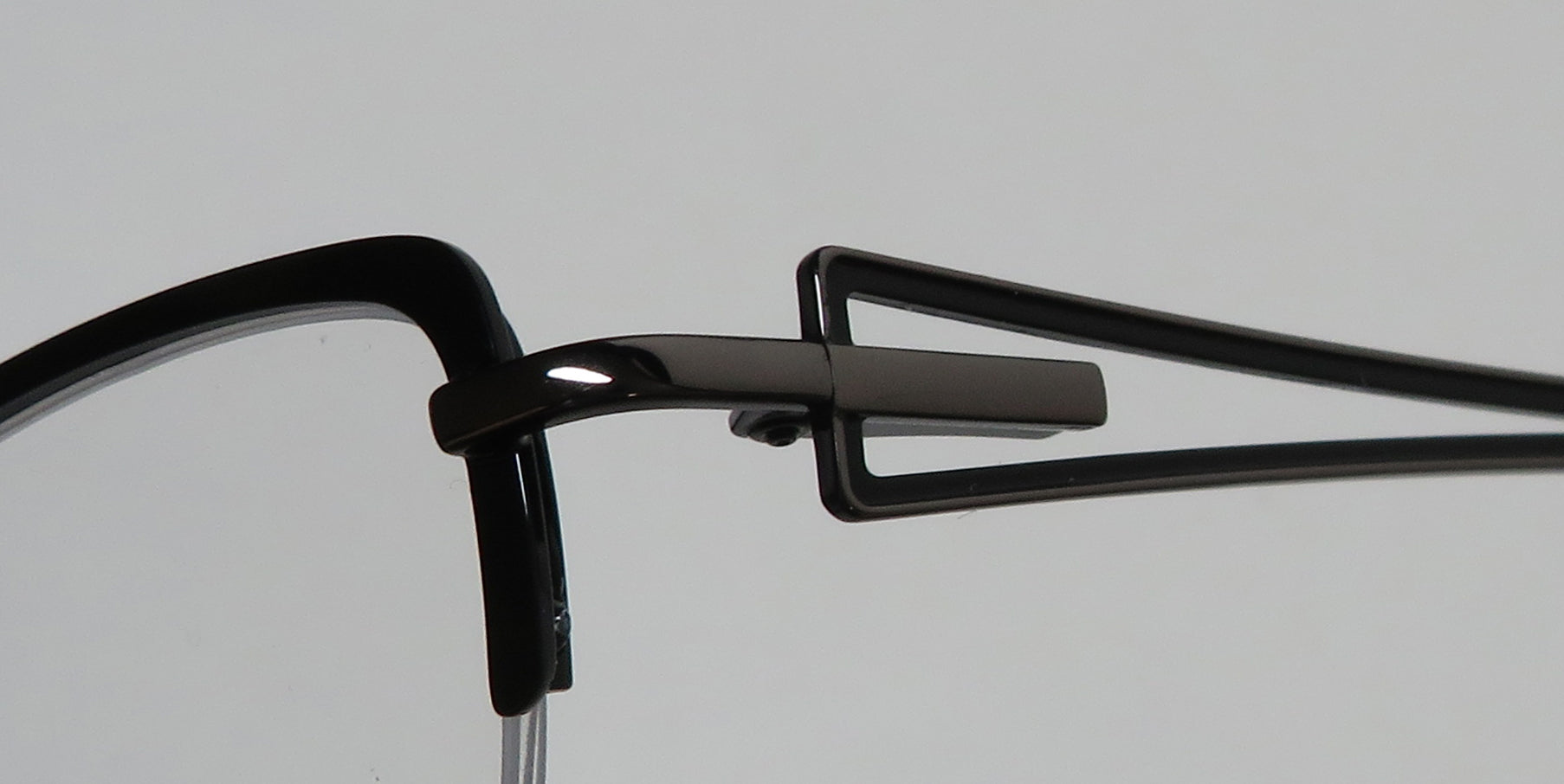 Dana Buchman Kellen Eyeglasses - DestGlow