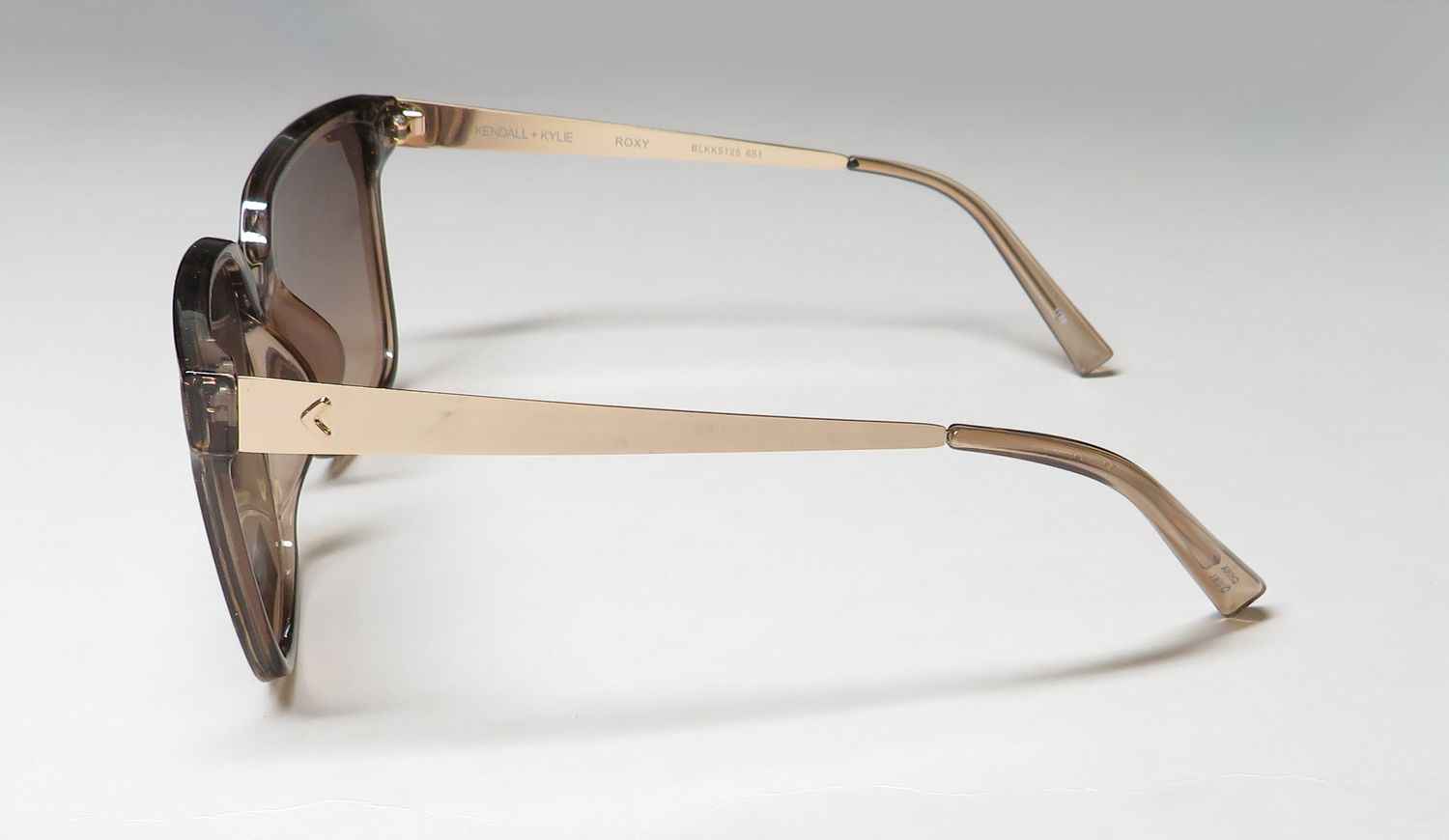 Kendall + Kylie Blkk5125 Roxy Sunglasses