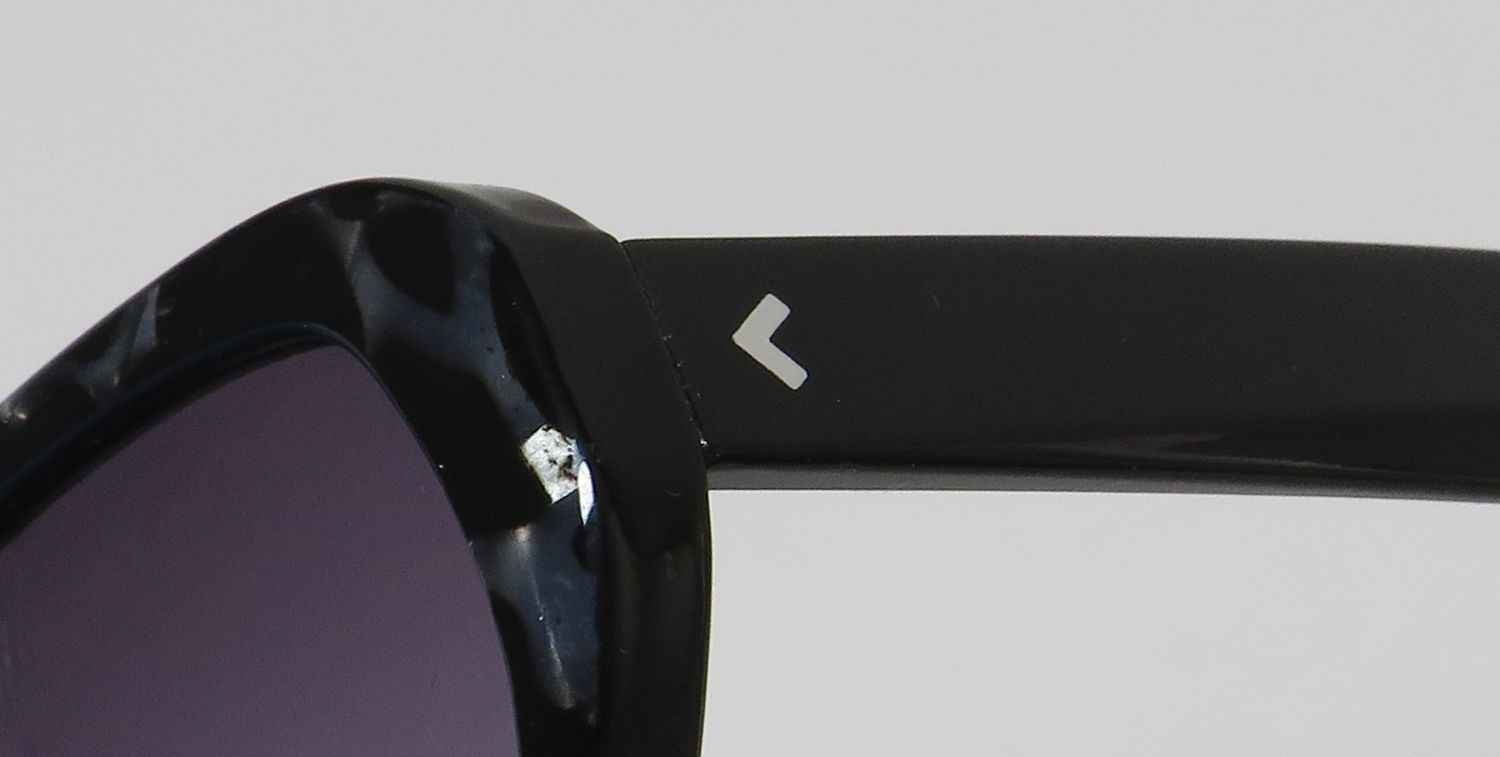 Kendall + Kylie Kk5135 Jae Sunglasses