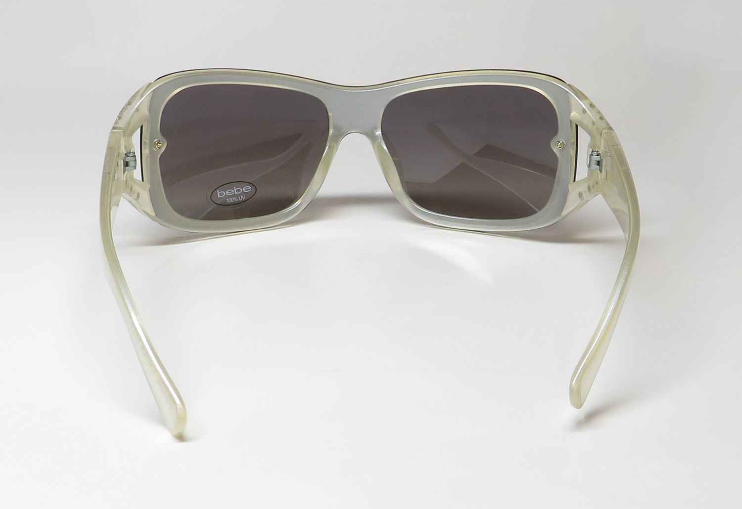 Bebe Bbop1016ce Sunglasses