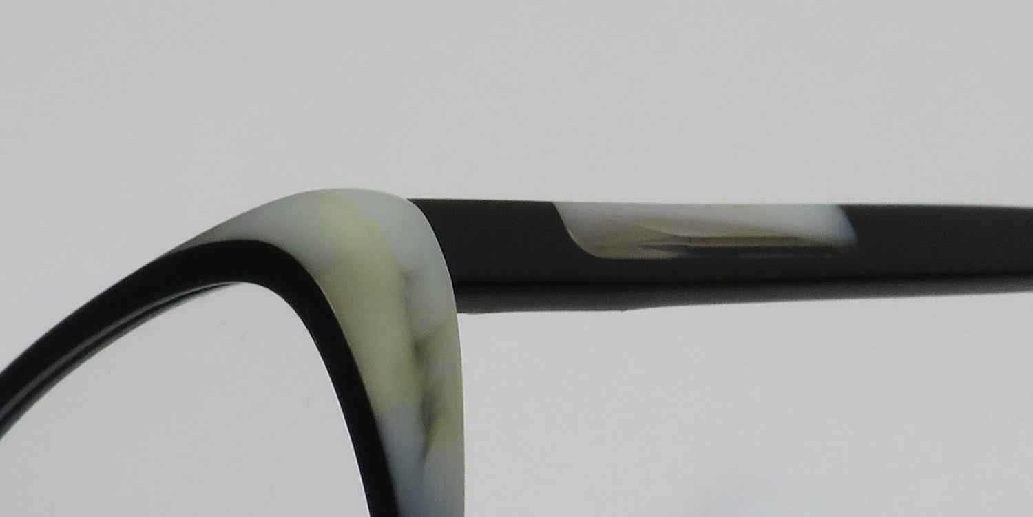 Vera Wang V542 Eyeglasses