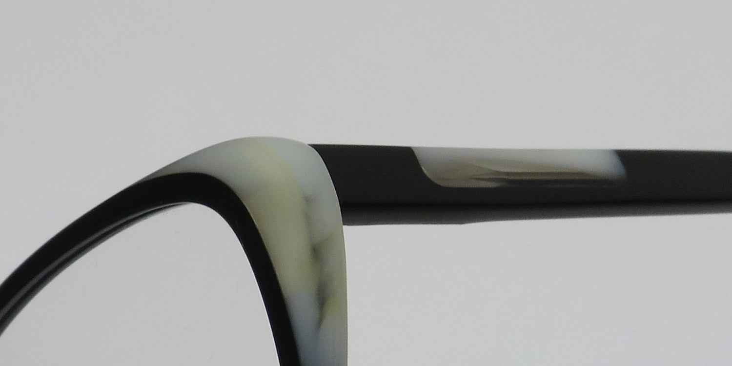 Vera Wang V542 Eyeglasses
