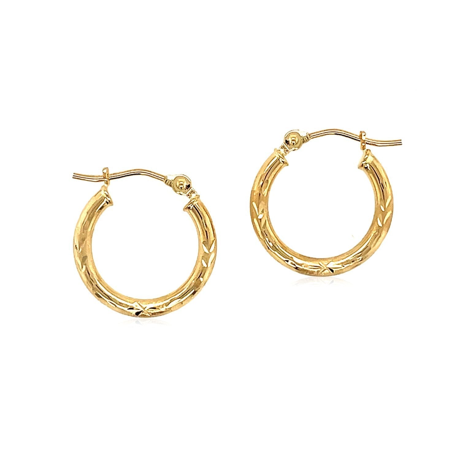 14k Yellow Gold Fancy Diamond Cut Slender Small Hoop Earrings (15mm Diameter)  DestGlow