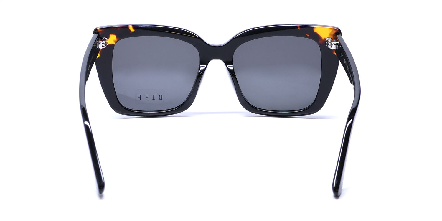 Diff Lizzy Sunglasses by ModaFrames