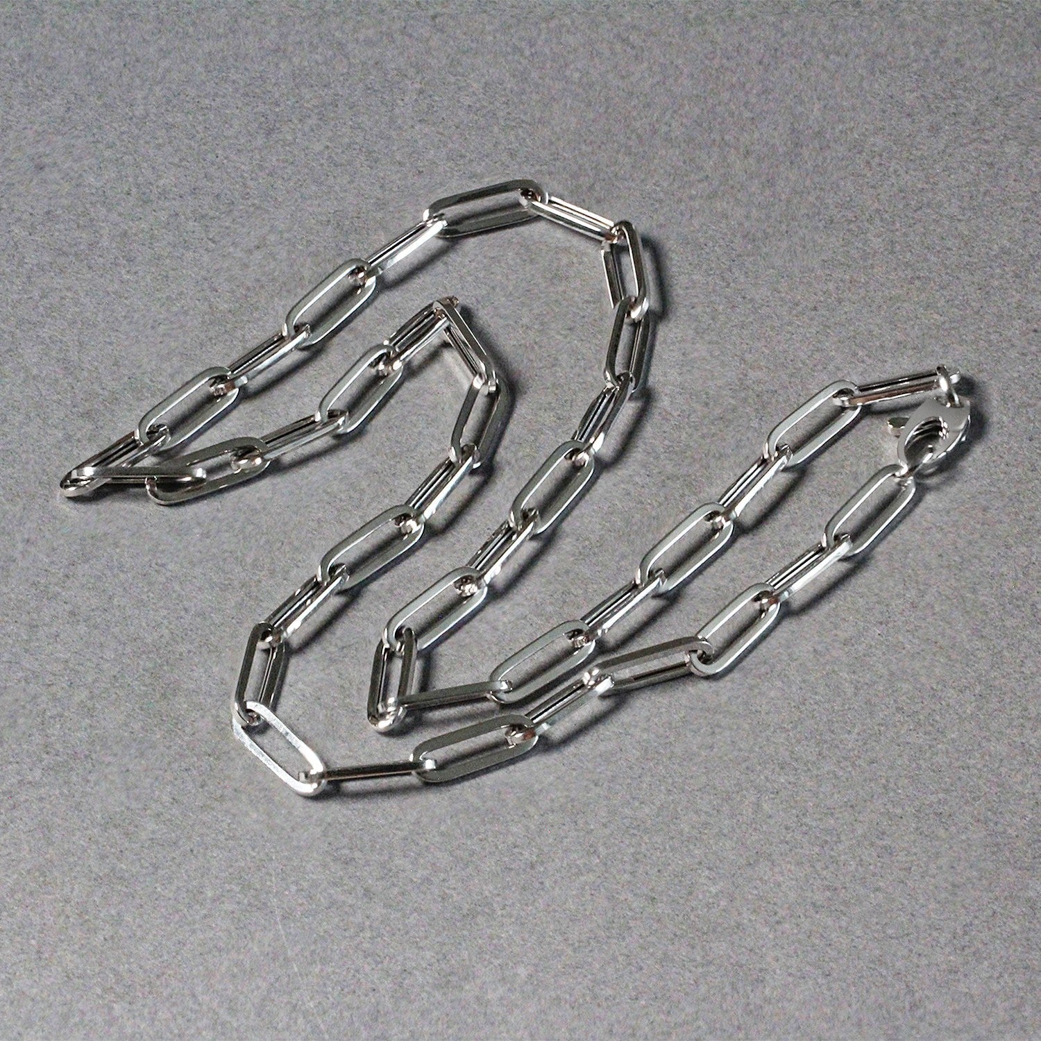 14k White Gold Bold Paperclip Chain (4.2 mm) by Bids.com