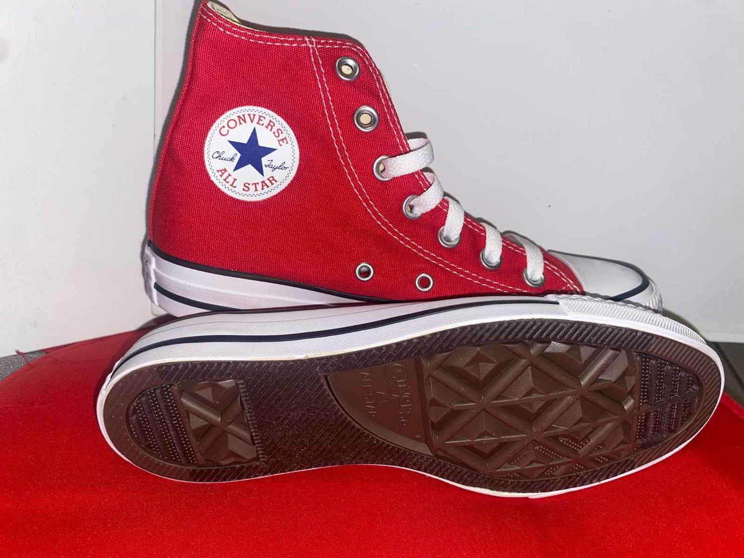 *NEW* Unisex CONVERSE Chuck Taylor ALL STAR HIGH TOP Red (M9621) Size 4 Men
