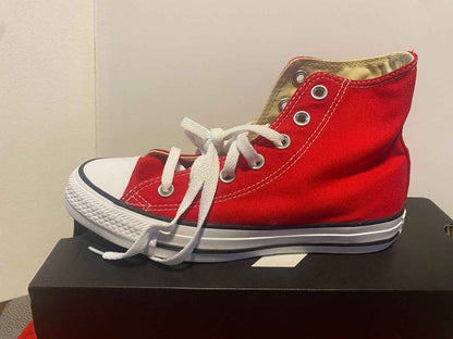 *NEW* Unisex CONVERSE Chuck Taylor ALL STAR HIGH TOP Red (M9621) Size 4 Men