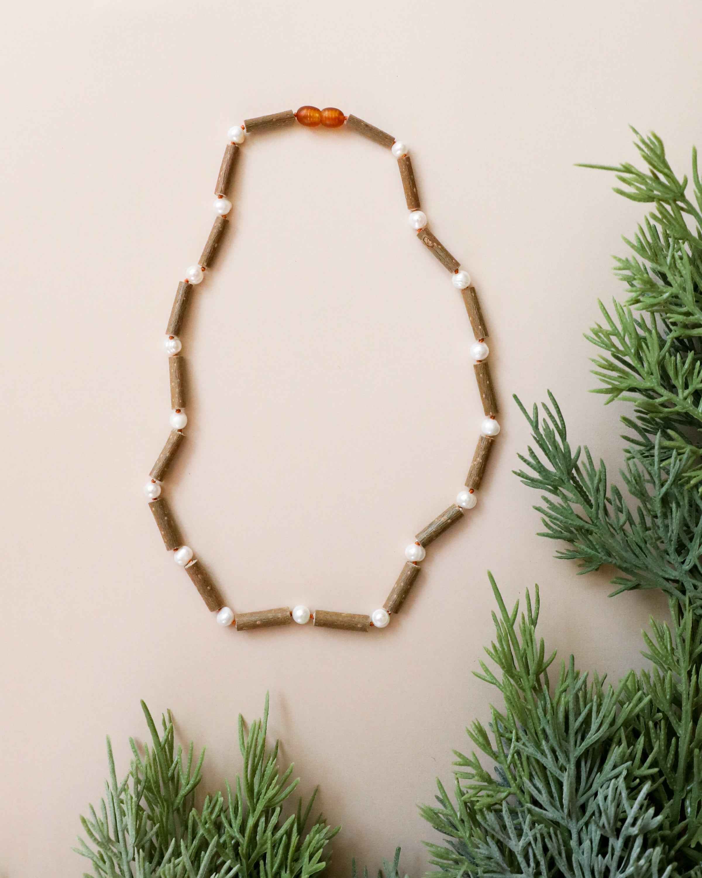 Hazelwood + Pearl || Beaded Necklace ||