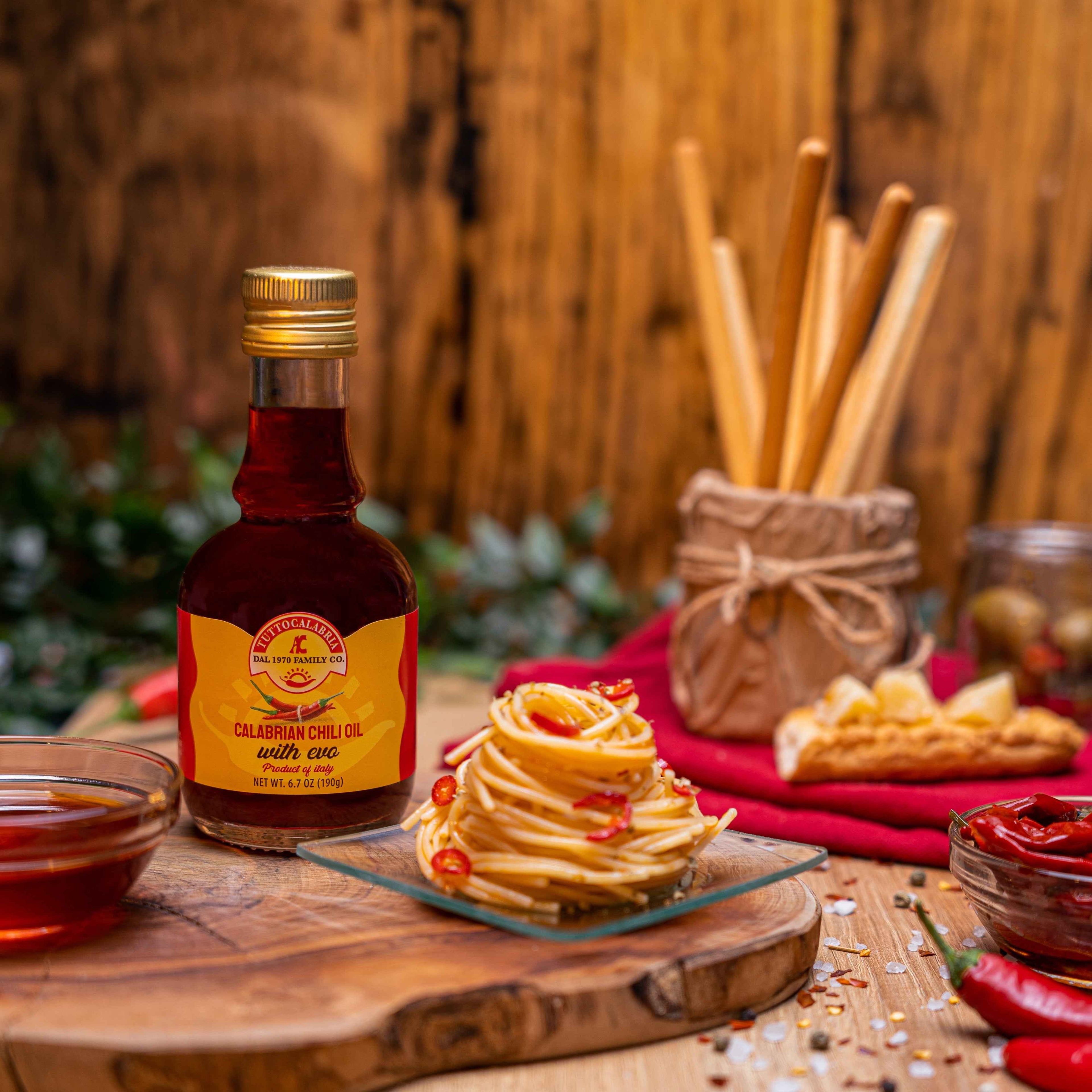 TuttoCalabria Chili Pepper Infused Extra Virgin Olive Oil – 6.76 oz (200 ml)