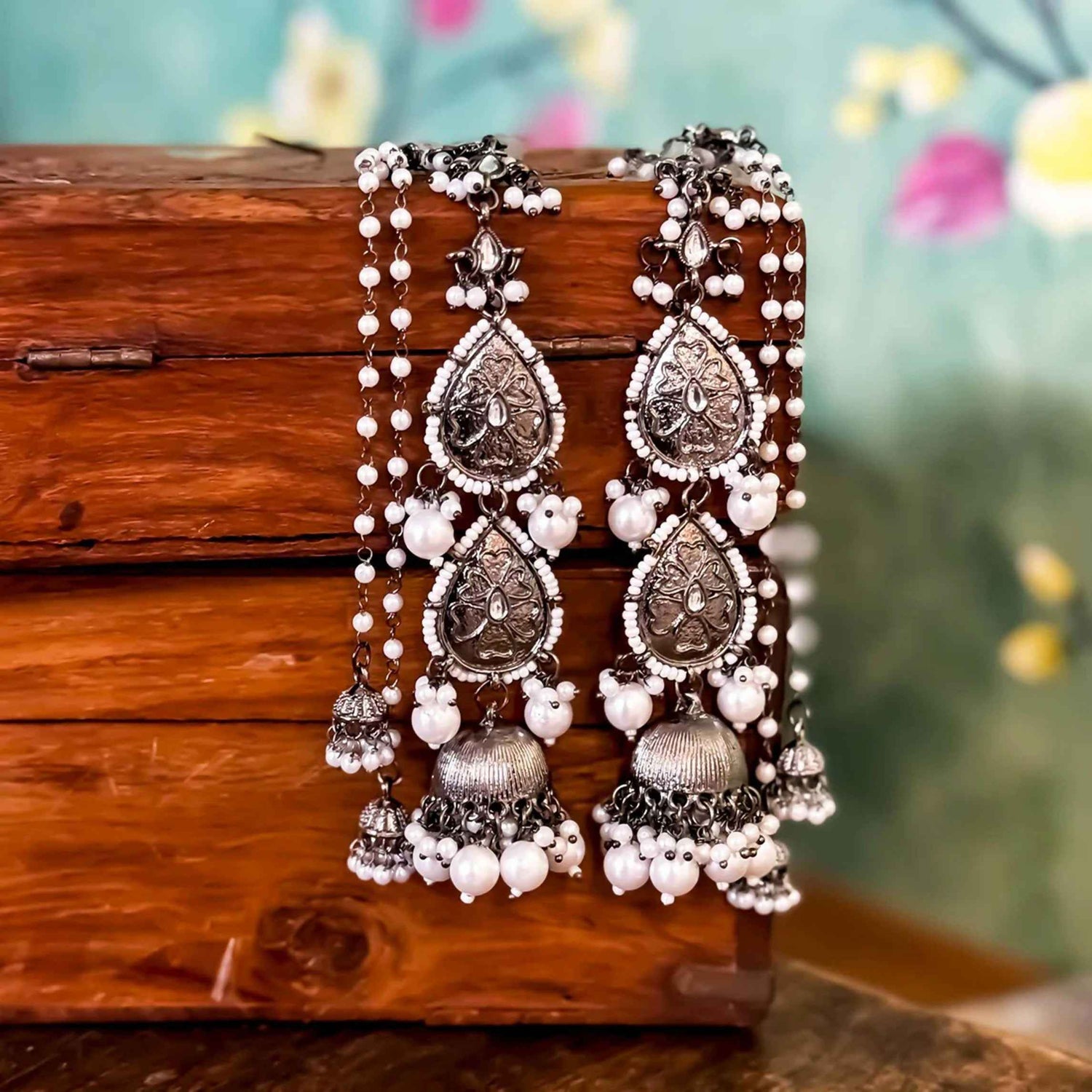 Joban Fashion Black Metal Jhumka With Earchains