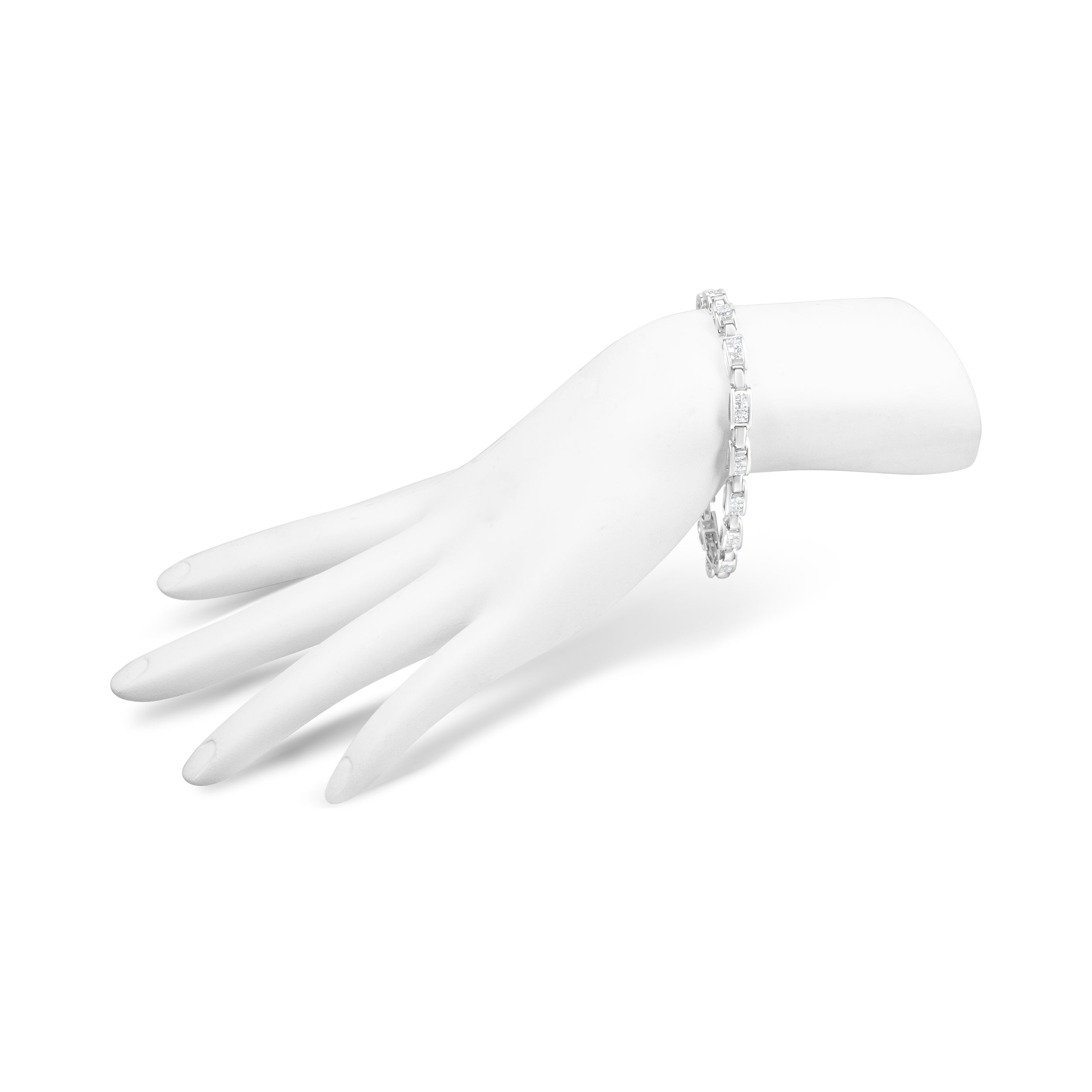 14K White Gold 2.0 Cttw Princess Cut Invisible Set Diamond Rectangular Link Bracelet (I-J Color, I1-I2 Clarity) - 7.25" by Bids.com