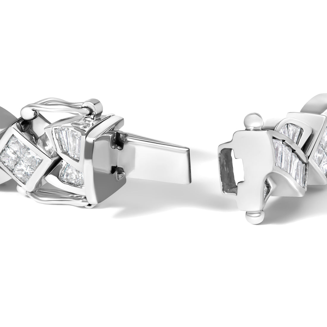 14K White Gold 8 1/5 Cttw Diamond Geometric Twisted Link Bracelet  DestGlow