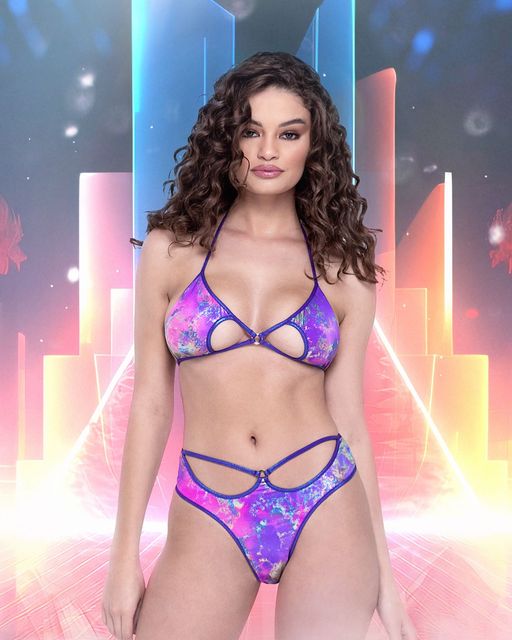 Keyhole Triangle Top 