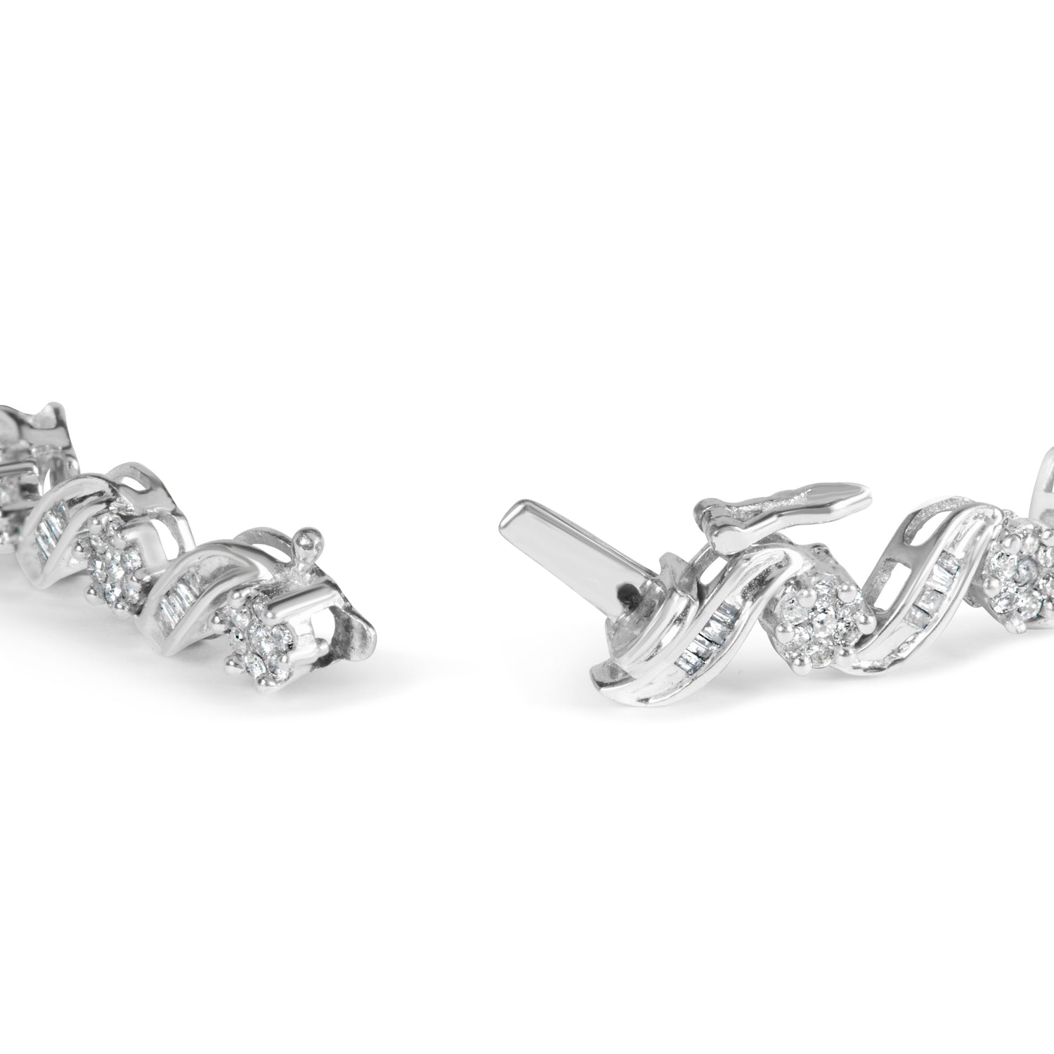 14K White Gold 2.00 Cttw Diamond Cluster and Spiral Link Bracelet (I-J Color, I1-I2 Clarity) - 7" by Bids.com