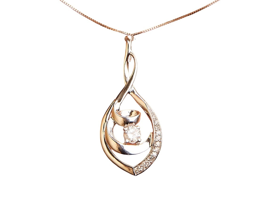 10K White Gold 1/4 Cttw Brilliant-Cut Round Diamond Spiral Link 18" Pendant Necklace (I-J Color, I2-I3 Clarity) by Bids.com