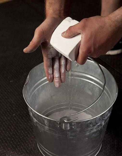 Premium Magnesium Block Chalk – Lab‑tested. Rugged. Ready for real workouts.