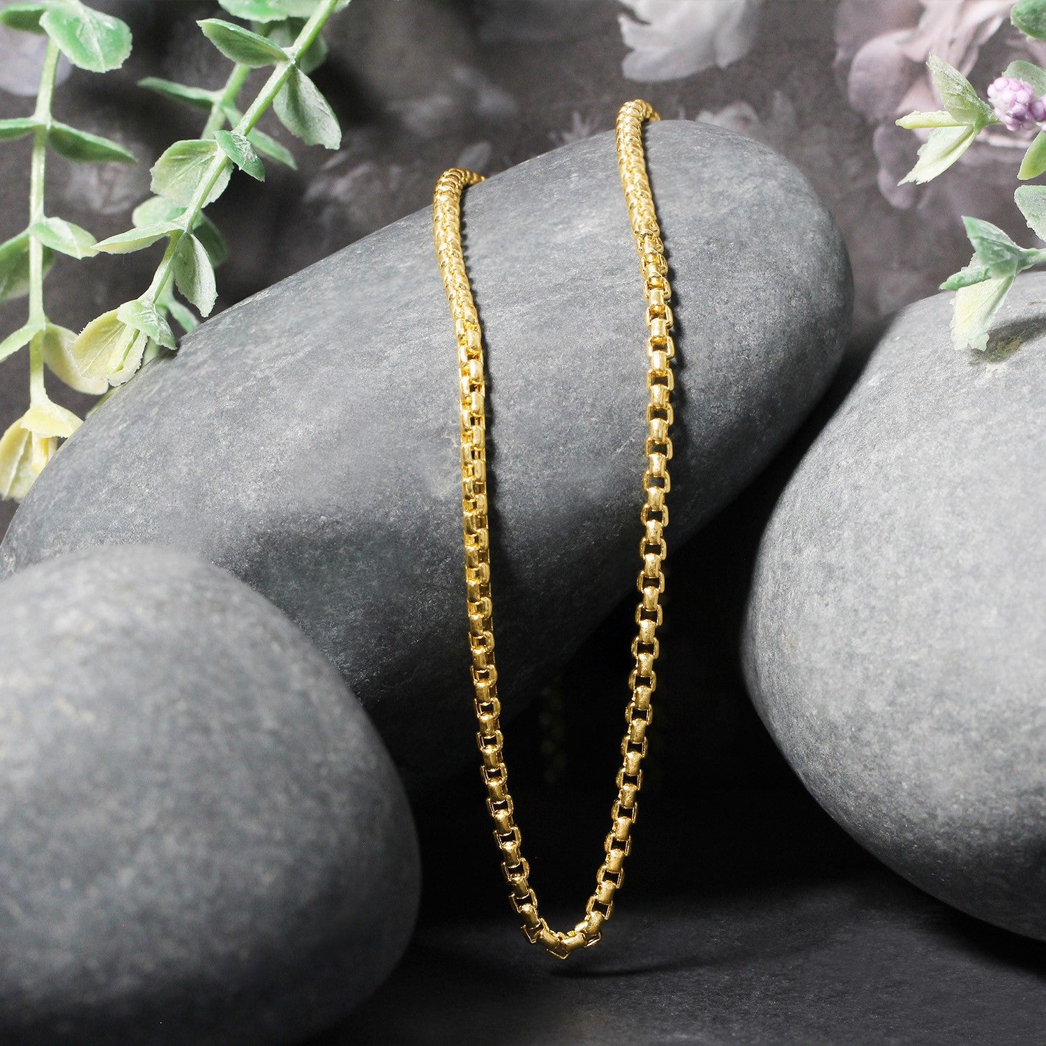 2.4mm 14k Yellow Gold Round Box Chain by Bids.com