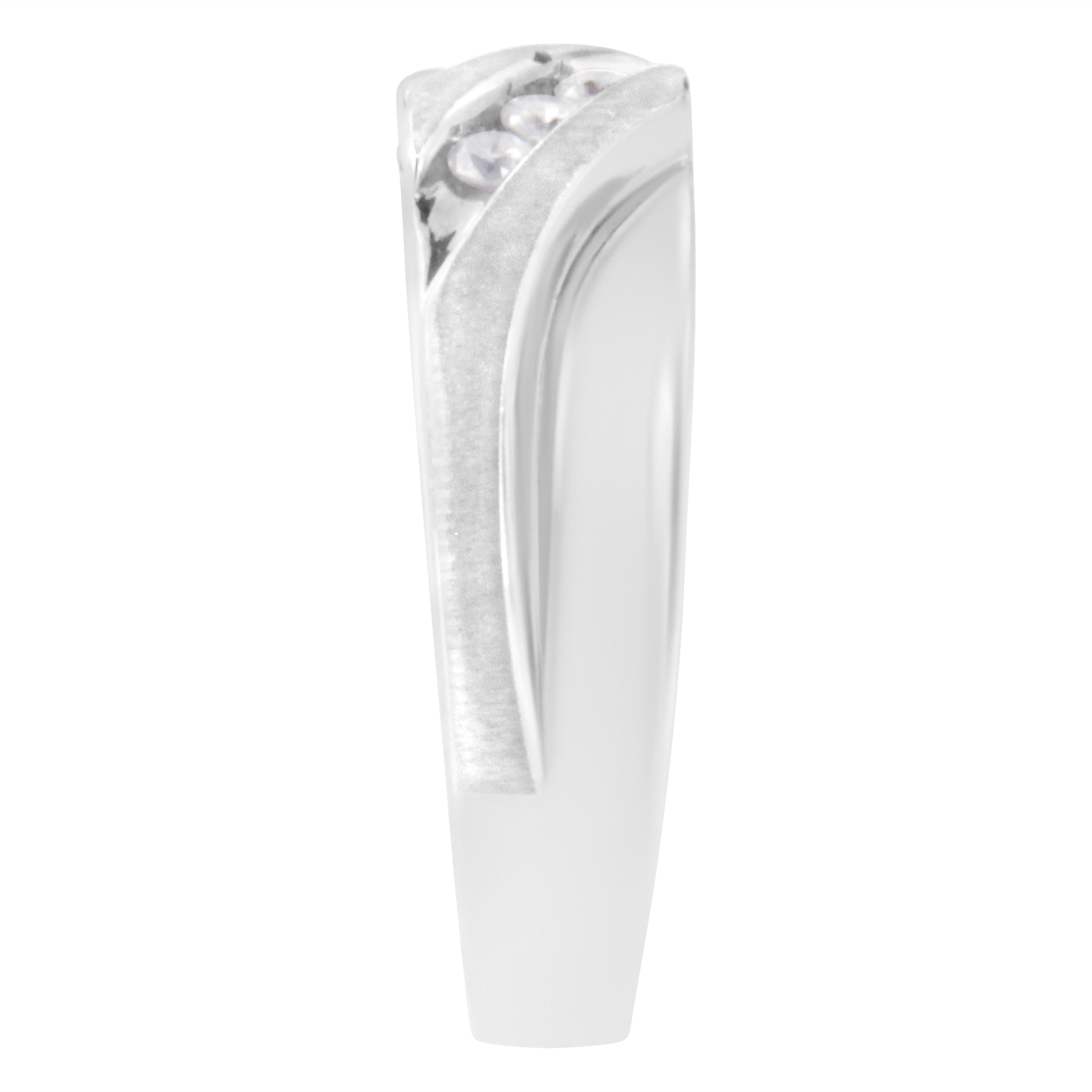 10K White Gold 1/10 Cttw Diamond Men&