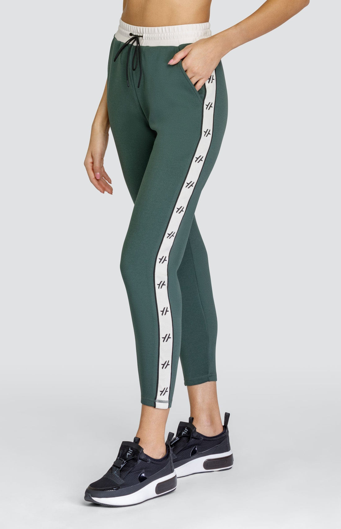 Hart 27" Jogger - Army Green  DestGlow