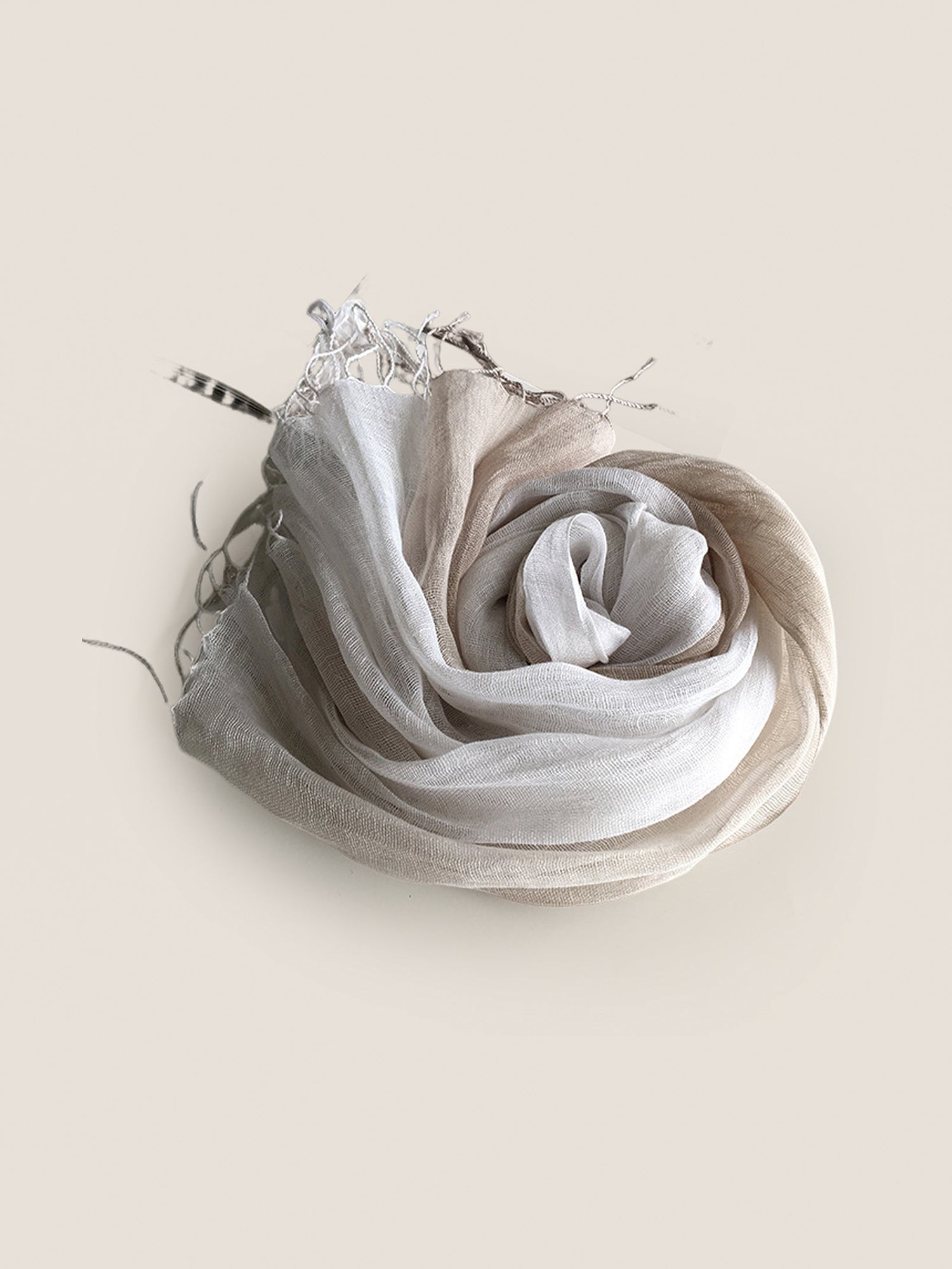 100% Linen Gradient Fringed Light Scarf by LINTICO