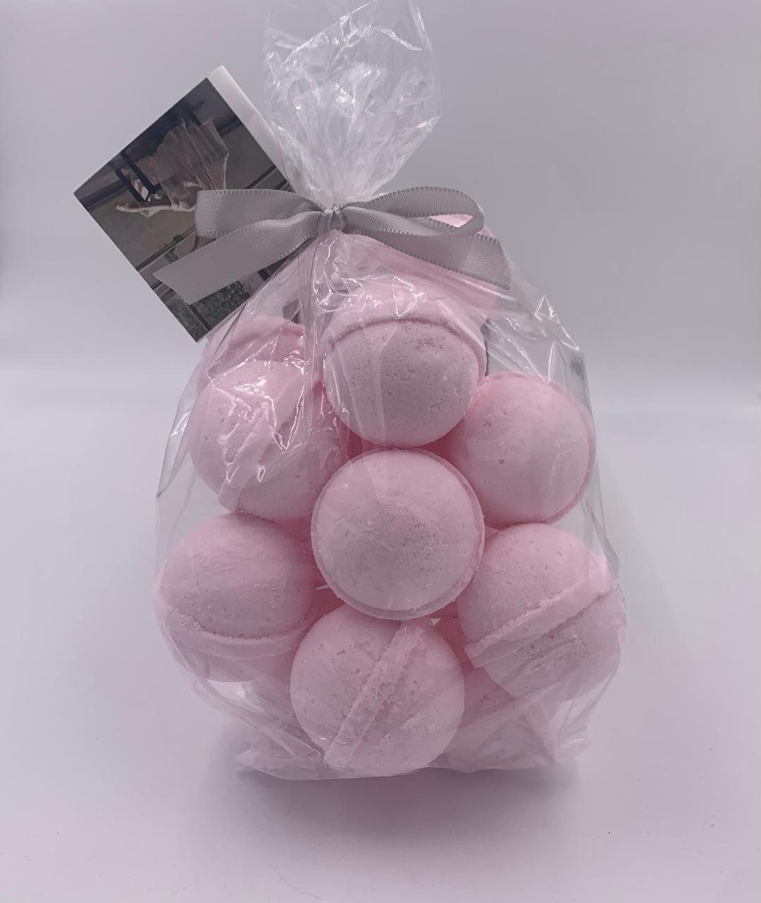14 bath bombs Classy Lady bath fizzies, great for dry skin, shea, cocoa, 7 ultra rich oils by Spa Pure
