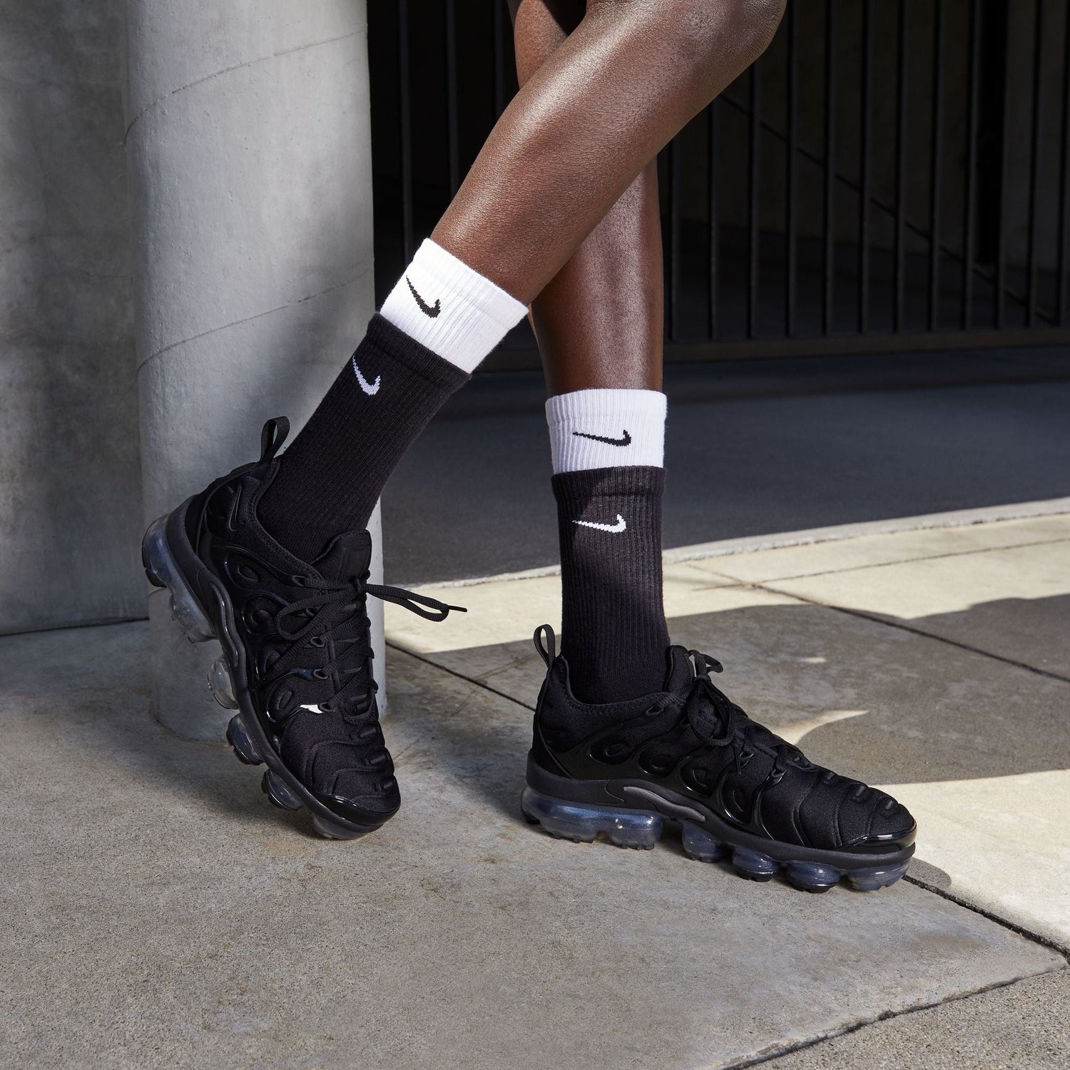 Nike Womens Air Vapormax Plus - Black-Anthracite by Denim Exchange