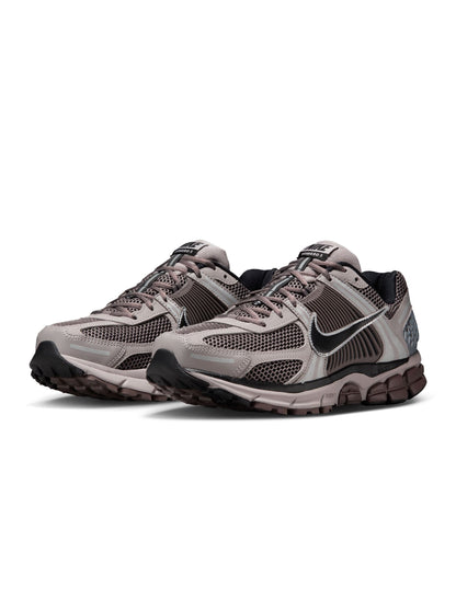 Nike Mens Zoom Vomero 5 - College Grey by Denim Exchange