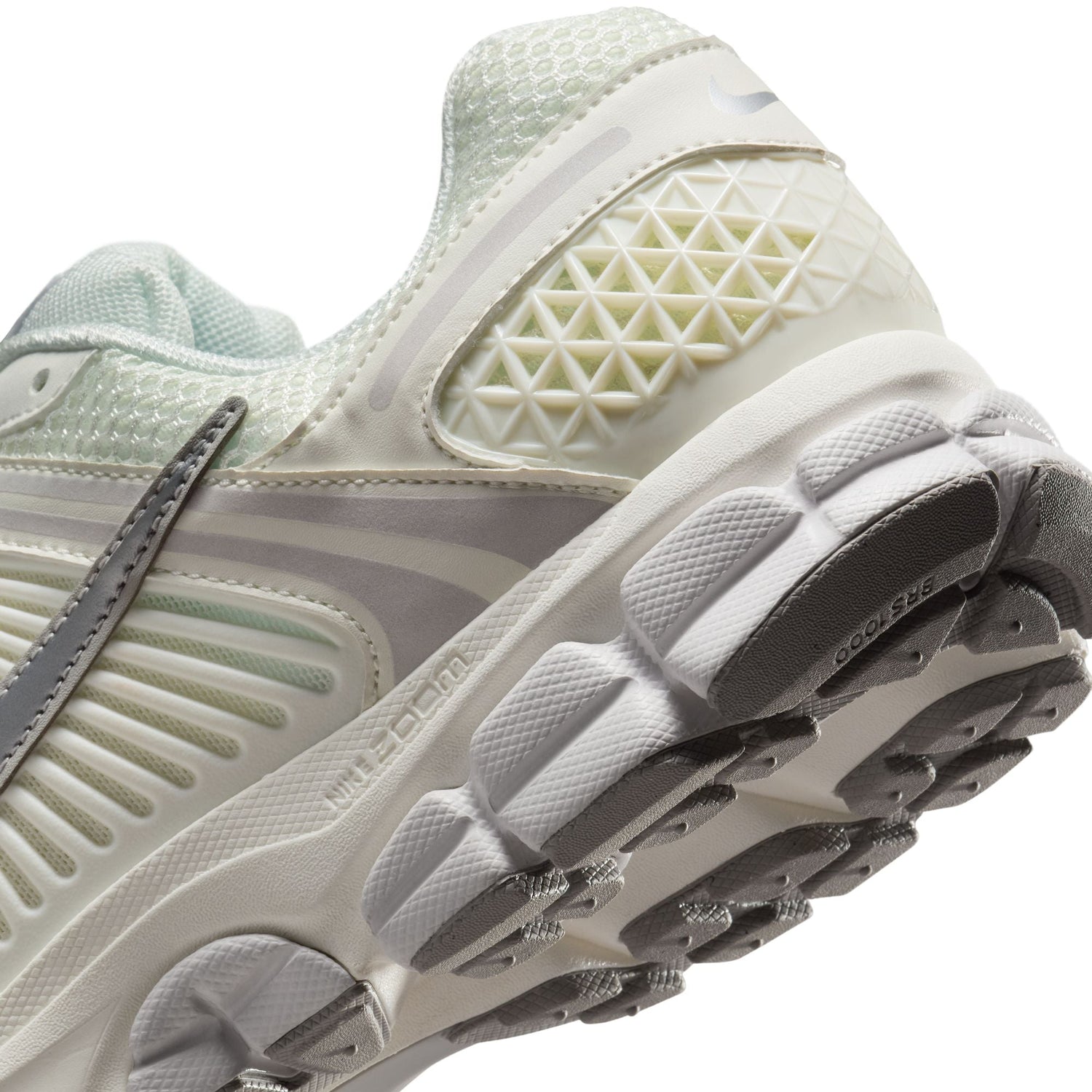 Nike Mens Zoom Vomero 5 - Sail by Denim Exchange