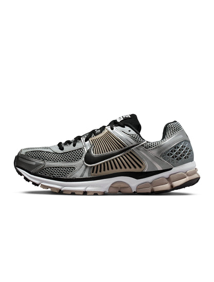 Nike Mens Zoom Vomero 5 - Metallic Silver by Denim Exchange