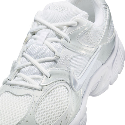 Nike Mens V5 RNR - White by Denim Exchange