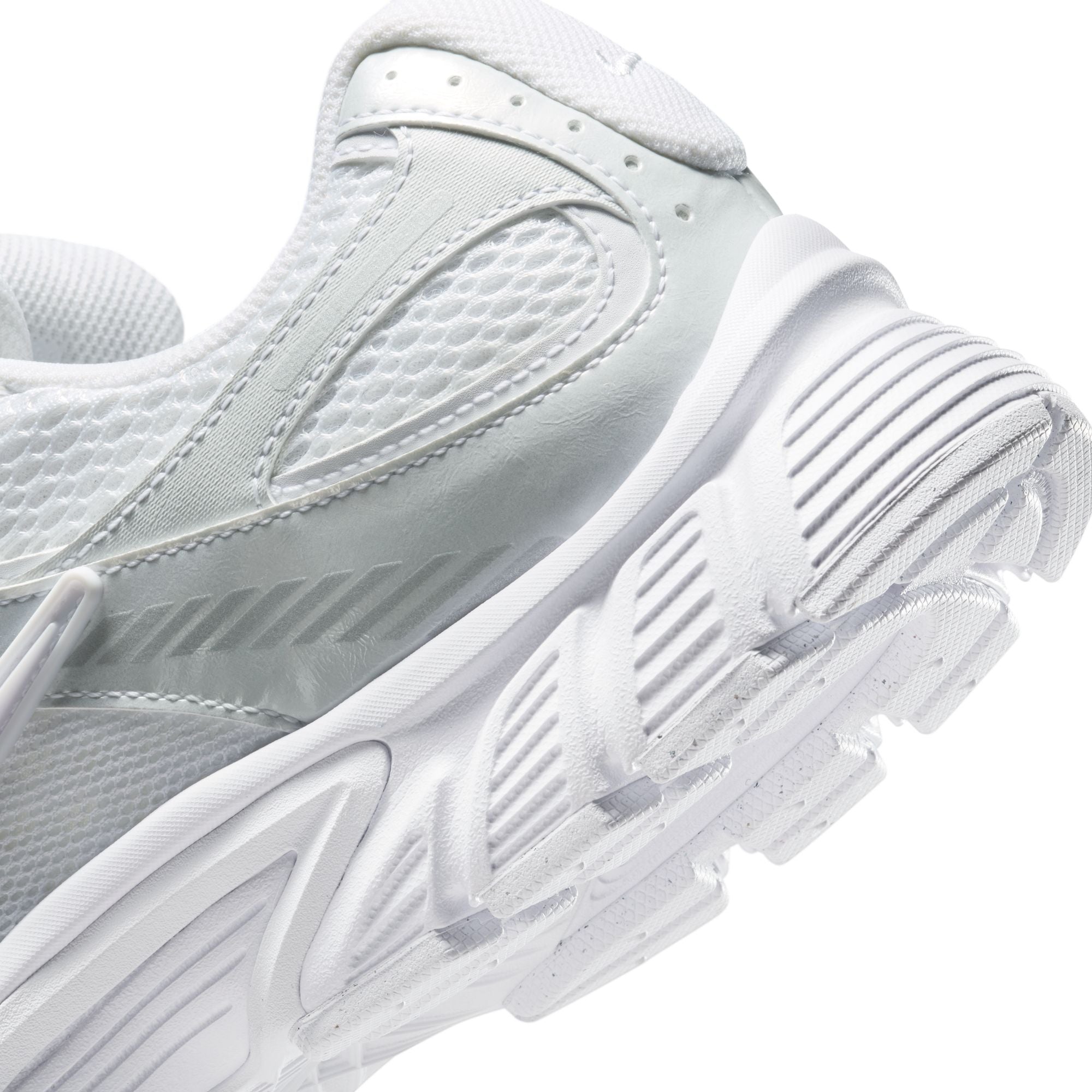 Nike Mens V5 RNR - White by Denim Exchange