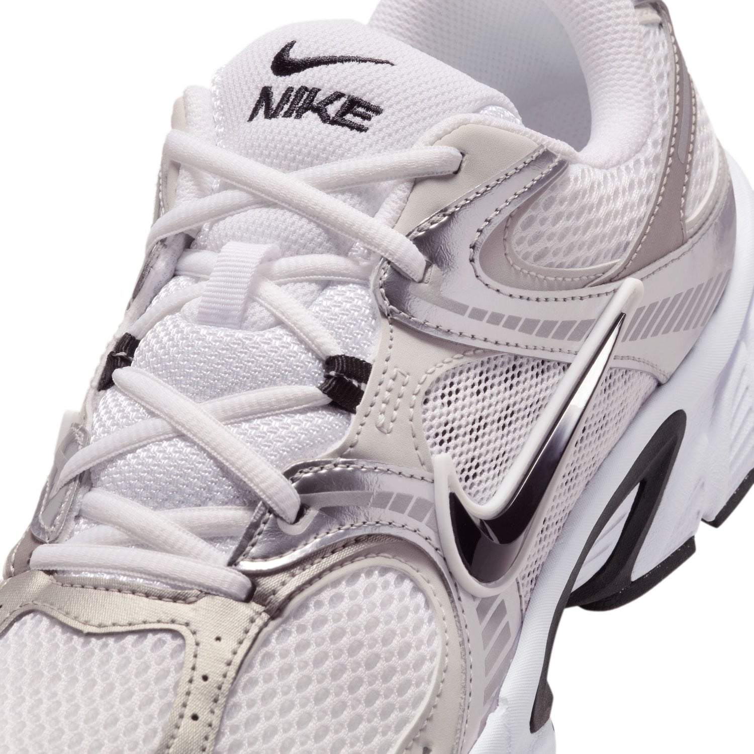 Nike Mens V5 RNR - White by Denim Exchange