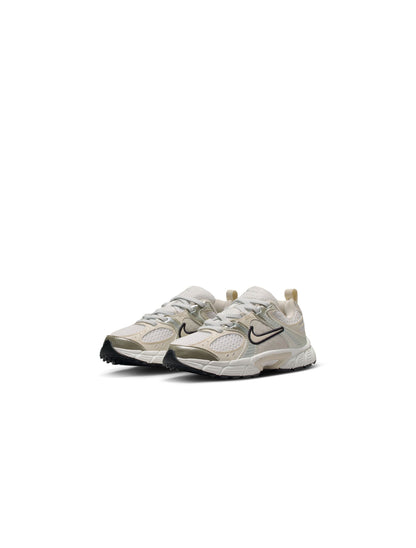 Nike (PS) V5 RNR - Summit White/Orewood Brown by Denim Exchange
