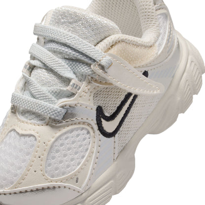 Nike (TD) V5 RNR - Summit White by Denim Exchange
