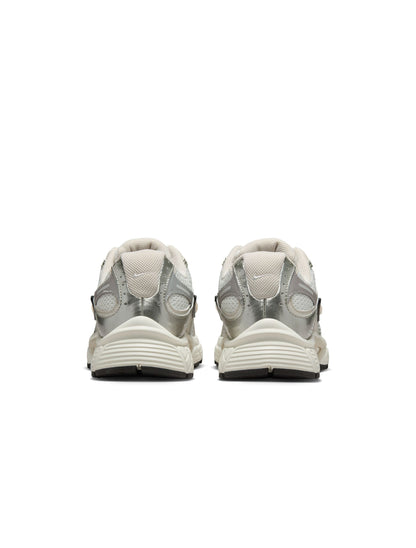 Nike Womens V5 Runner - Summit White by Denim Exchange